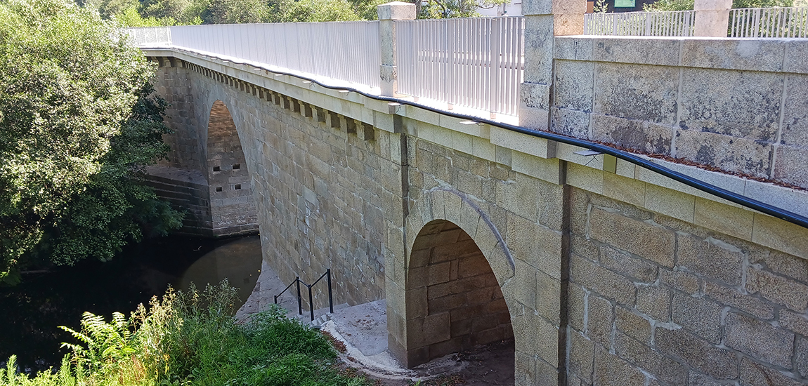 Grande plano fotográfico da obra de reabilitação da Ponte das Três Entradas em Oliveira do Hospital: fotografia 3